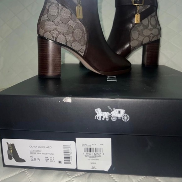 Coach Olivia Bootie In Signature Jacquard Size 9 MSRP: $295.00 - Picture 12 of 16